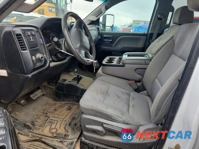 Zdjęcie 7 z 12 samochodu: 2016 CHEVROLET SILVERADO K2500 HEAVY DUTY VIN:1GC2KUEG6GZ350707 - miniatura