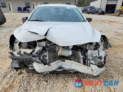 Piąte zdjęcie samochodu w środku: 2014 CHEVROLET MALIBU LS VIN:1G11B5SL0EF228922 - miniatura
