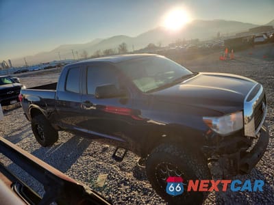 Czwarte zdjęcie samochodu z boku: 2008 TOYOTA TUNDRA DOUBLE CAB VIN:5TFBV54108X065945 - miniatura