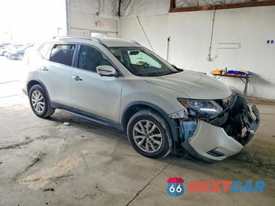 Czwarte zdjęcie samochodu z boku: 2017 NISSAN ROGUE SV VIN:5N1AT2MV2HC860971 - miniatura