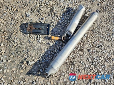 Zdjęcie 12 z 13 samochodu: 2004 CHEVROLET SILVERADO K2500 HEAVY DUTY VIN:1GCHK23U74F147622 - miniatura