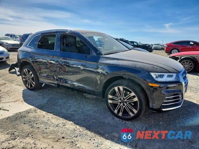 Czwarte zdjęcie samochodu z boku: 2018 AUDI SQ5 PREMIUM PLUS VIN:WA1A4AFY2J2142569 - miniatura