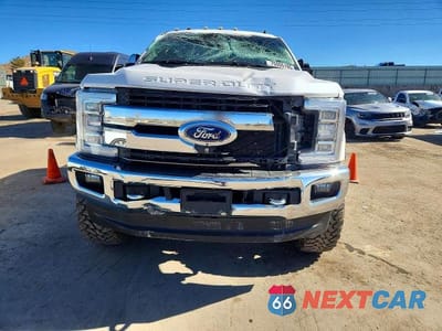 Piąte zdjęcie samochodu w środku: 2018 FORD F250 SUPER DUTY VIN:1FT7W2BT9JEB25910 - miniatura
