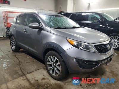Czwarte zdjęcie samochodu z boku: 2014 KIA SPORTAGE LX VIN:KNDPB3AC0E7600647 - miniatura