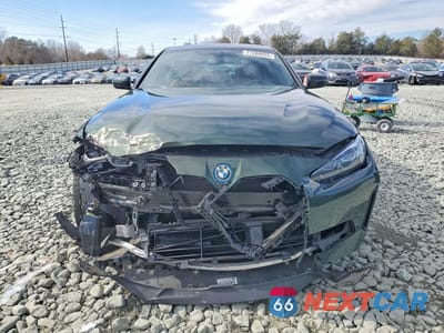 Piąte zdjęcie samochodu w środku: 2023 BMW I4 EDRIVE 35 VIN:WBY43AW01PFR46491 - miniatura
