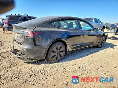 Trzecie zdjęcie samochodu z tyłu: 2025 TESLA MODEL 3 VIN:5YJ3E1EB5SF941186 - miniatura