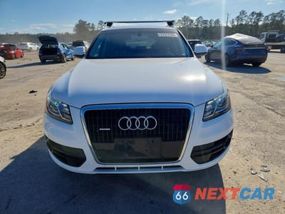 Piąte zdjęcie samochodu w środku: 2010 AUDI Q5 PREMIUM PLUS VIN:WA1LKAFP3AA065030 - miniatura
