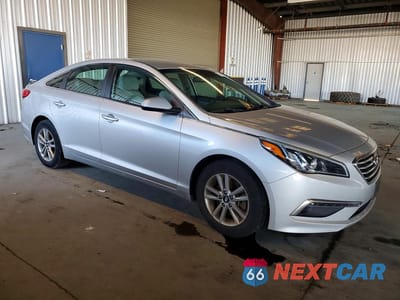 Czwarte zdjęcie samochodu z boku: 2015 HYUNDAI SONATA SE VIN:5NPE24AF2FH043857 - miniatura