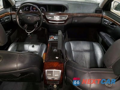 Zdjęcie 8 z 12 samochodu: 2007 MERCEDES-BENZ S 550 4MATIC VIN:WDDNG86X27A108117 - miniatura