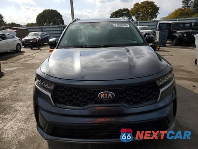 Piąte zdjęcie samochodu w środku: 2021 KIA SORENTO S VIN:5XYRL4LC8MG063018 - miniatura