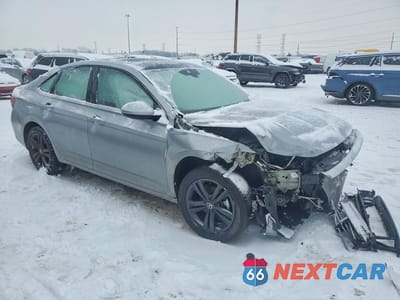 Czwarte zdjęcie samochodu z boku: 2024 VOLKSWAGEN JETTA SE VIN:3VW7M7BU6RM066328 - miniatura