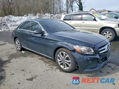 Czwarte zdjęcie samochodu z boku: 2018 MERCEDES-BENZ C 300 4MATIC VIN:55SWF4KB8JU253986 - miniatura