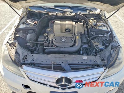 Zdjęcie 11 z 12 samochodu: 2012 MERCEDES-BENZ C 250 VIN:WDDGF4HB8CA610498 - miniatura