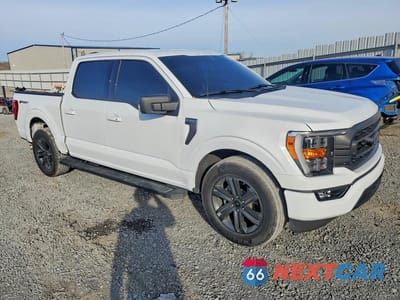 Czwarte zdjęcie samochodu z boku: 2023 FORD F150 SUPERCREW VIN:1FTEW1C5XPFC48345 - miniatura