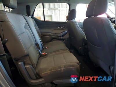 Zdjęcie 10 z 11 samochodu: 2018 CHEVROLET TRAVERSE LS VIN:1GNEVFKW9JJ143964 - miniatura