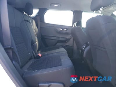 Zdjęcie 11 z 12 samochodu: 2022 CHEV BLAZER VIN:3GNKBHR43NS130014 - miniatura
