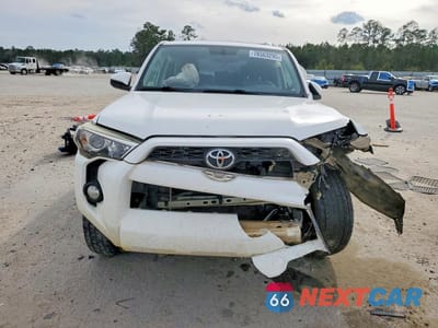 Piąte zdjęcie samochodu w środku: 2015 TOYOTA 4RUNNER SR5 VIN:JTEZU5JR2F5093231 - miniatura