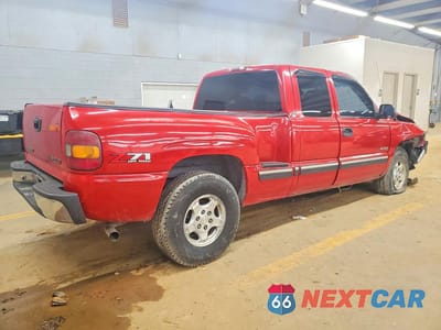 Trzecie zdjęcie samochodu z tyłu: 2001 CHEVROLET SILVERADO K1500 VIN:2GCEK19T611124699 - miniatura
