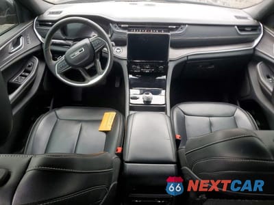 Zdjęcie 8 z 12 samochodu: 2025 JEEP GRAND CHEROKEE LIMITED VIN:1C4RJHBG5SC272221 - miniatura