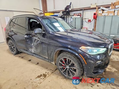 Czwarte zdjęcie samochodu z boku: 2021 BMW X5 XDRIVE40I VIN:5UXCR6C05M9E09986 - miniatura
