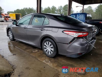 Drugie zdjęcie samochodu z przodu: 2020 TOYOTA CAMRY HYBRID LE VIN:4T1L31AK7LU537287 - miniatura