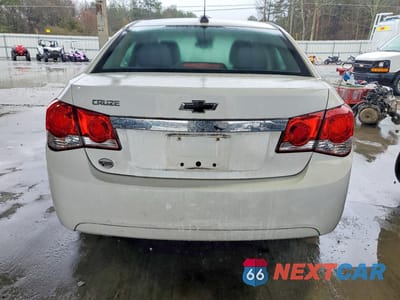 Zdjęcie 6 z 12 samochodu: 2015 CHEVROLET CRUZE LS VIN:1G1PA5SH5F7169774 - miniatura