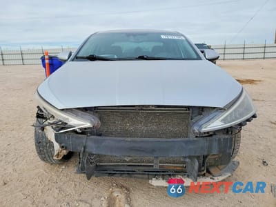 Piąte zdjęcie samochodu w środku: 2019 HYUNDAI ELANTRA VALUE EDITION VIN:KMHD84LF7KU862222 - miniatura