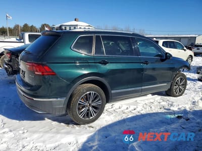 Trzecie zdjęcie samochodu z tyłu: 2019 VOLKSWAGEN TIGUAN VIN:3VV2B7AX5KM101575 - miniatura