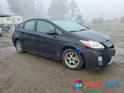 Czwarte zdjęcie samochodu z boku: 2010 TOYOTA PRIUS III VIN:JTDKN3DU3A0160013 - miniatura