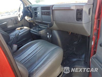 Zdjęcie 8 z 13 samochodu: 2004 GMC SAVANA1500 DELIVERY VAN VIN:1GTFG15X741190770 - miniatura