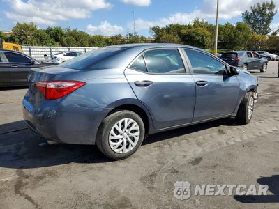 Trzecie zdjęcie samochodu z tyłu: 2018 TOYOTA COROLLA VIN:5YFBURHE3JP843781 - miniatura