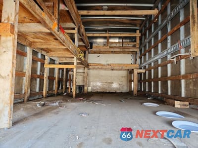 Zdjęcie 10 z 13 samochodu: 2011 ISUZU NPR HD BOX TRUCK VIN:JALC4W167B7002747 - miniatura