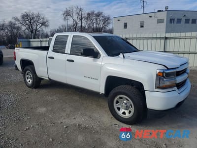 Czwarte zdjęcie samochodu z boku: 2016 CHEVROLET SILVERADO K1500 VIN:1GCVKNEH7GZ344331 - miniatura
