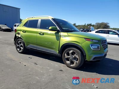 Czwarte zdjęcie samochodu z boku: 2024 HYUNDAI VENUE SEL VIN:KMHRC8A32RU329130 - miniatura