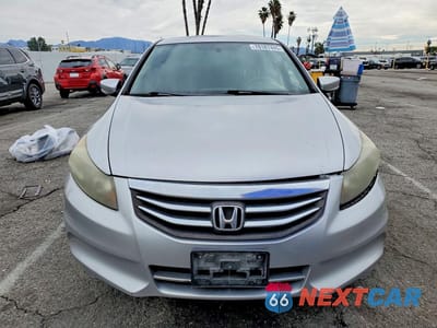 Piąte zdjęcie samochodu w środku: 2012 HONDA ACCORD LX VIN:1HGCP2F38CA239592 - miniatura