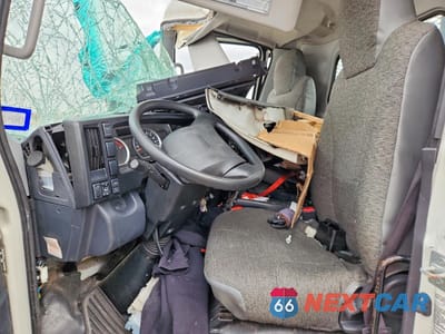 Zdjęcie 7 z 12 samochodu: 2023 ISUZU NPR XD FLATBED TRUCK VIN:JALC4W165P7K00766 - miniatura