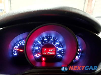 Zdjęcie 9 z 12 samochodu: 2015 KIA SOUL BASE VIN:KNDJN2A23F7800809 - miniatura