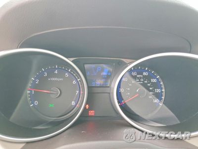 Zdjęcie 9 z 14 samochodu: 2014 HYUNDAI TUCSON GLS VIN:KM8JT3AFXEU802213 - miniatura