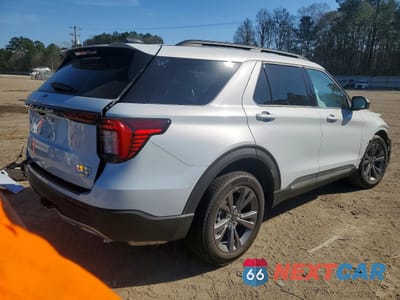 Trzecie zdjęcie samochodu z tyłu: 2025 FORD EXPLORER ACTIVE VIN:1FMUK8DH5SGC78957 - miniatura