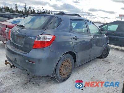 Trzecie zdjęcie samochodu z tyłu: 2012 TOYOTA MATRIX VIN:2T1KU4EE6CC866594 - miniatura