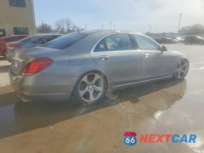 Trzecie zdjęcie samochodu z tyłu: 2015 MERCEDES-BENZ S 550 VIN:WDDUG8CB2FA146112 - miniatura