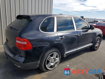 Trzecie zdjęcie samochodu z tyłu: 2008 PORSCHE CAYENNE VIN:WP1AA29P98LA27834 - miniatura