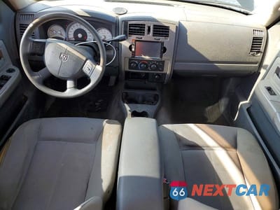 Zdjęcie 8 z 12 samochodu: 2006 DODGE DAKOTA QUAD SLT VIN:1D7HW48N36S524142 - miniatura