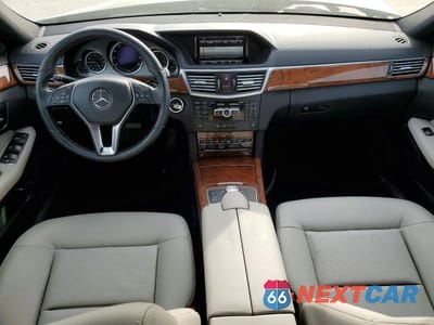Zdjęcie 8 z 11 samochodu: 2013 MERCEDES-BENZ E 350 VIN:WDDHF5KB6DA729073 - miniatura