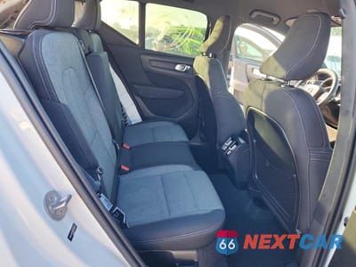 Zdjęcie 11 z 13 samochodu: 2024 VOLVO XC40 CORE VIN:YV4L12UK8R2330629 - miniatura