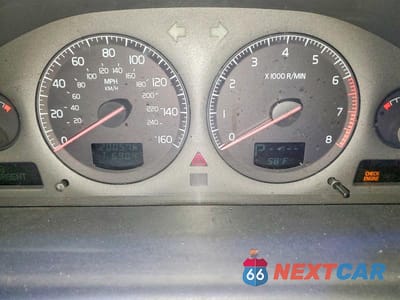 Zdjęcie 9 z 11 samochodu: 2002 VOLVO S60 VIN:YV1RS61R422103439 - miniatura