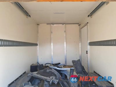 Zdjęcie 10 z 12 samochodu: 2021 CHEVROLET EXPRESS G3 - BOX TRUCK VIN:1GB0GRFB7L1272511 - miniatura