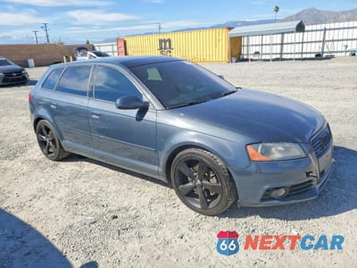 Czwarte zdjęcie samochodu z boku: 2013 AUDI A3 PREMIUM PLUS VIN:WAUMFAFM9DA033835 - miniatura