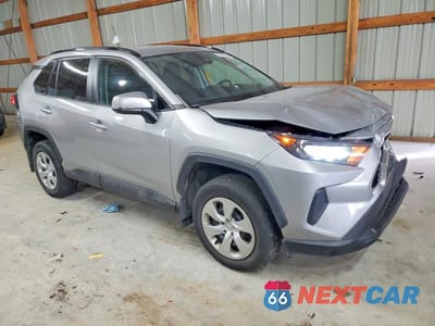 Czwarte zdjęcie samochodu z boku: 2021 TOYOTA RAV4 LE VIN:2T3G1RFV0MW215317 - miniatura