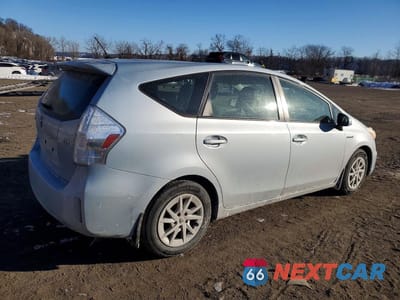 Trzecie zdjęcie samochodu z tyłu: 2012 TOYOTA PRIUS V VIN:JTDZN3EU2C3051539 - miniatura
